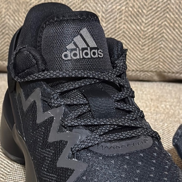 NWT Adidas Bounce DON Issue 2 Basketball GX0041 Lace up All Black Sneaker/Shoe 6 - Picture 6 of 17